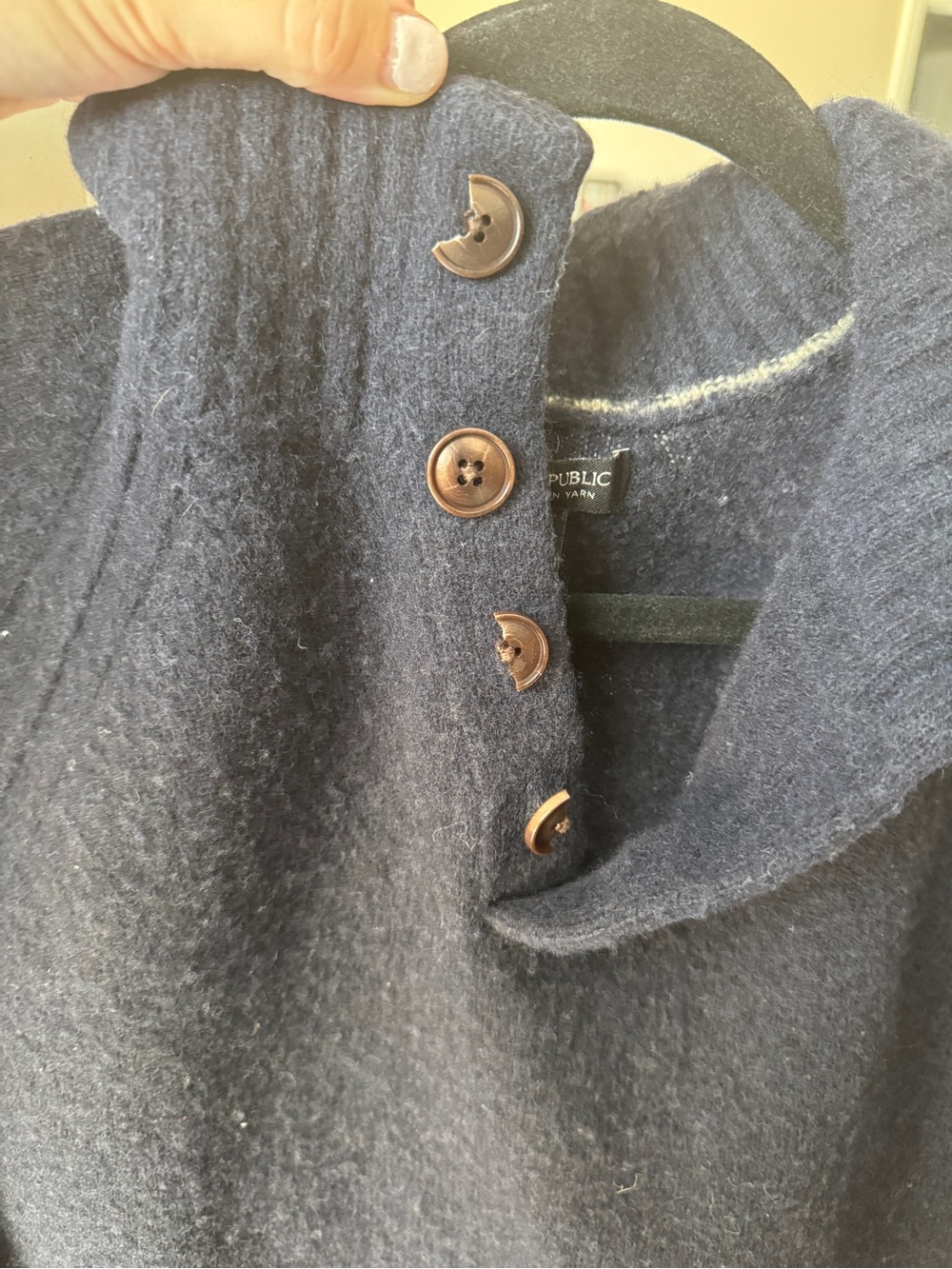 Banana Republic Men's Navy Zip-Up Shawl Collar Sweater (Damaged Buttons) - Picture 4 of 6